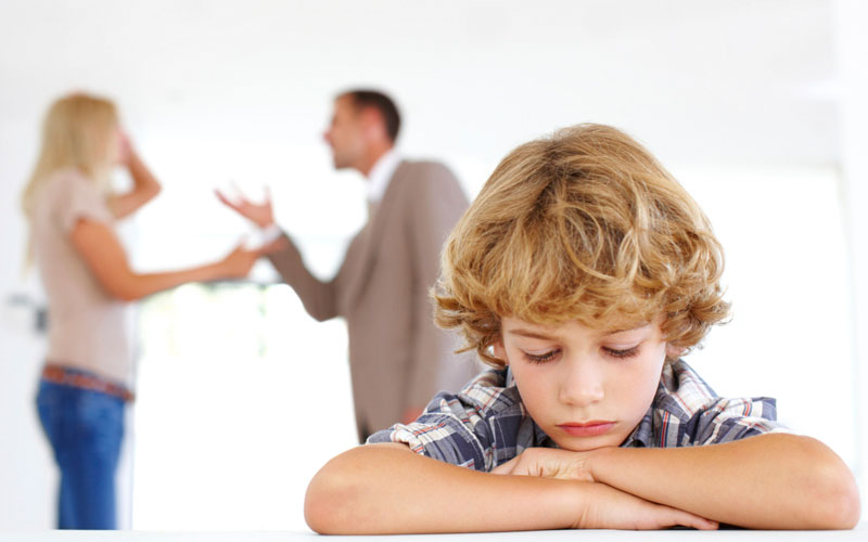 فرزندپروری طرد کننده